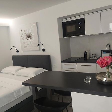 Apartments R&B バスカ エクステリア 写真