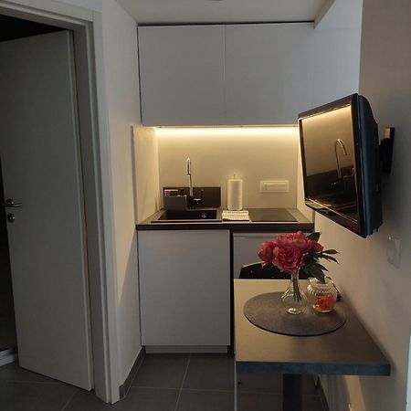 Apartments R&B バスカ エクステリア 写真