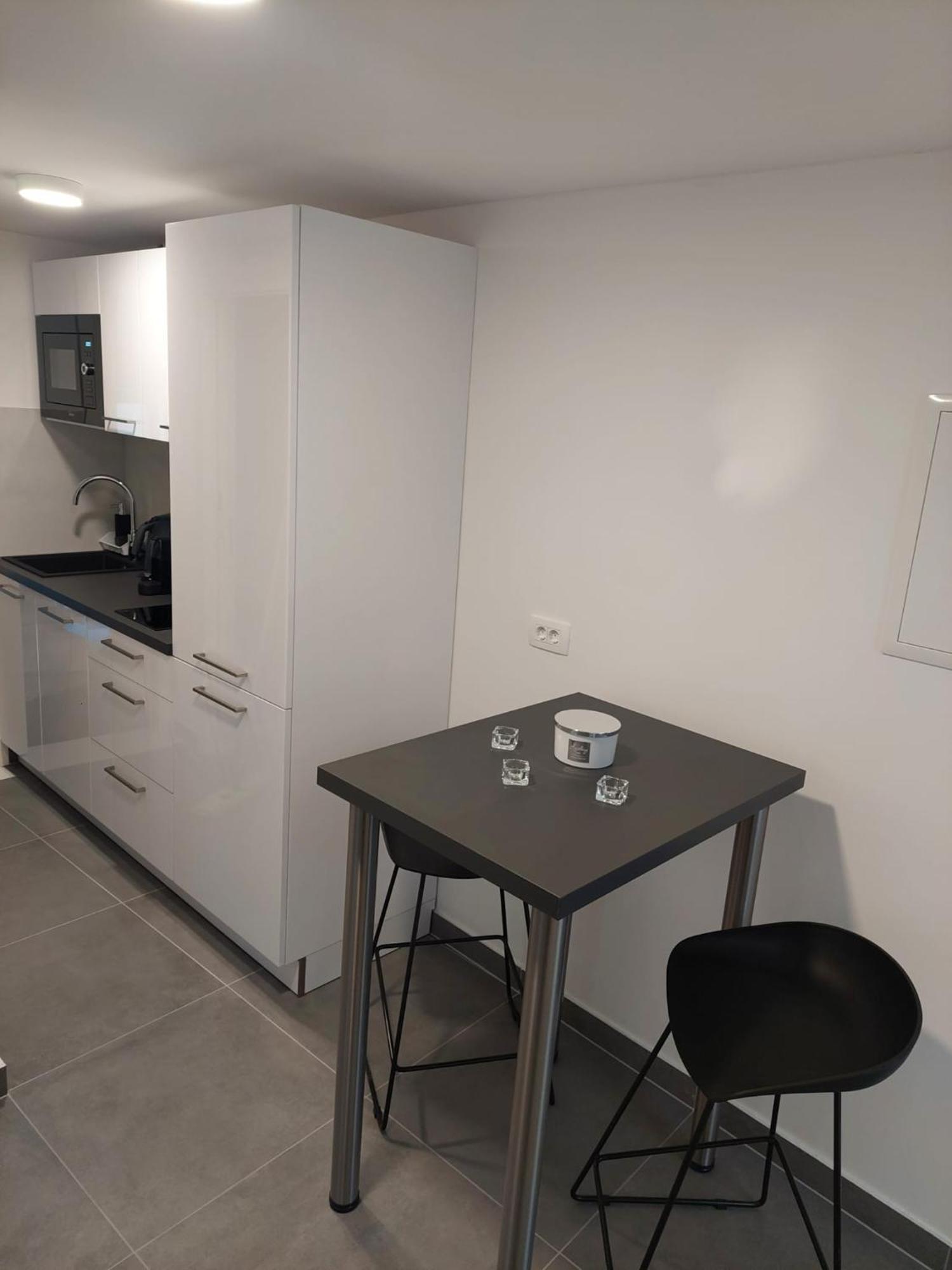 Apartments R&B バスカ エクステリア 写真