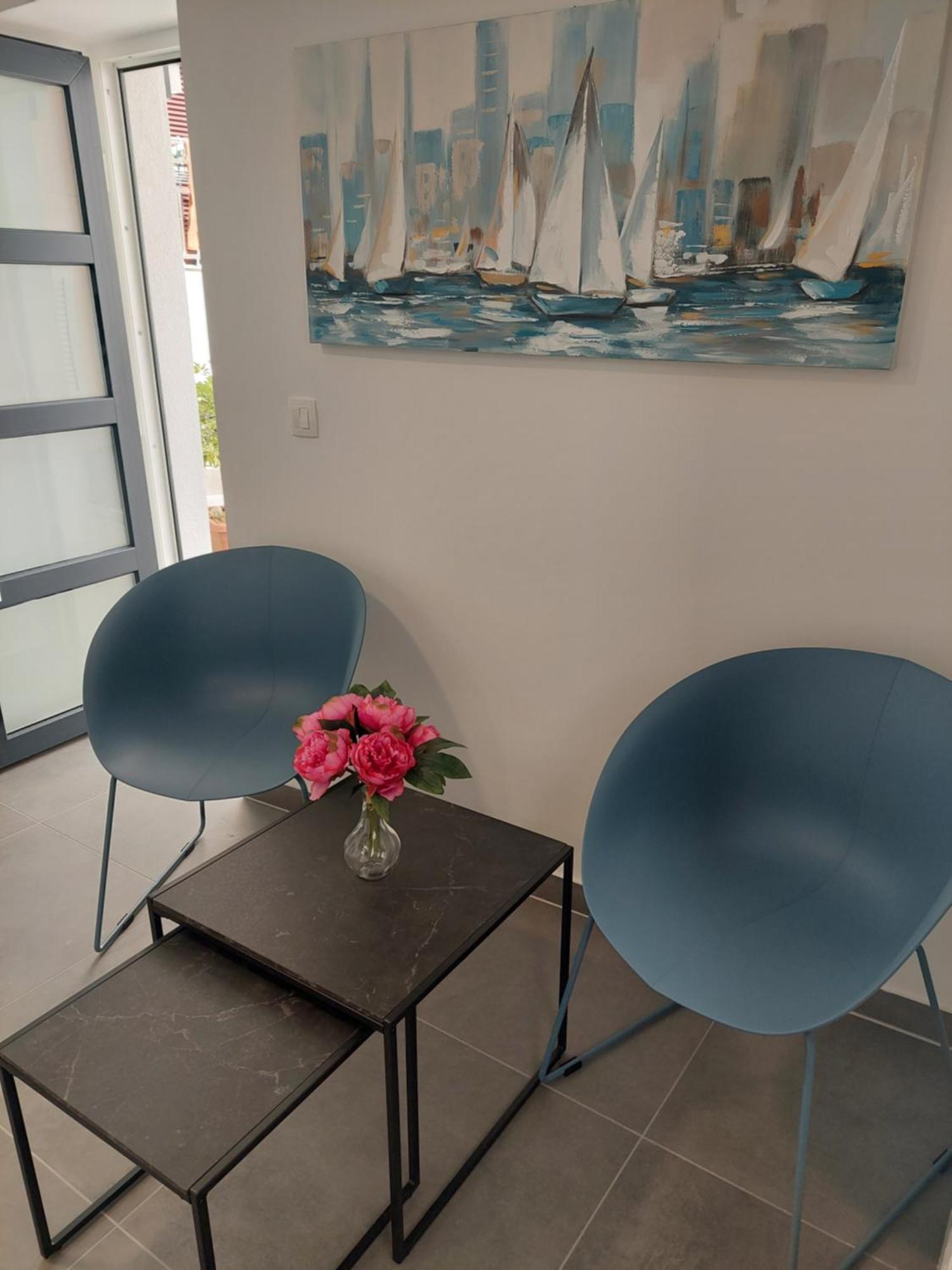 Apartments R&B バスカ エクステリア 写真